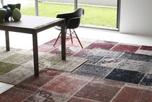 Bild in den Galerie-Viewer laden,Adriani Rossi Square Pattern Classic Mood Rug