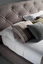 Load image into Gallery viewer, SAMOA DIAMOND BED