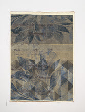 Bild in den Galerie-Viewer laden,Flower Design Chenille Rug