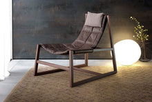 Bild in den Galerie-Viewer laden,Pacini E Cappellini Relax Reclined Armchair