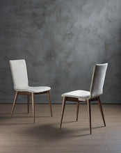Bild in den Galerie-Viewer laden,Pacini E Cappellini Simplicity Ambra Chair
