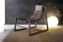 Bild in den Galerie-Viewer laden,Pacini E Cappellini Relax Reclined Armchair
